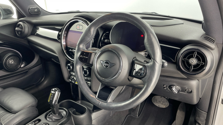 MINI Hatchback 135kW Cooper S Level 3 33kWh 3dr Auto Electric Hatchback